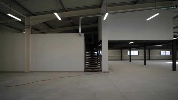 Ma-Cabane - Location Local commercial Tarbes, 640 m²