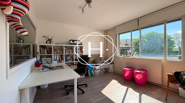 Ma-Cabane - Location Local commercial TASSIN-LA-DEMI-LUNE, 101 m²