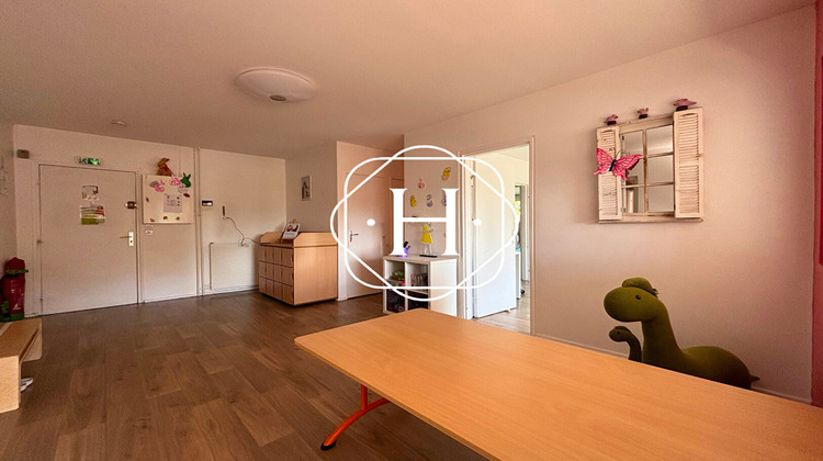 Ma-Cabane - Location Local commercial TASSIN-LA-DEMI-LUNE, 101 m²