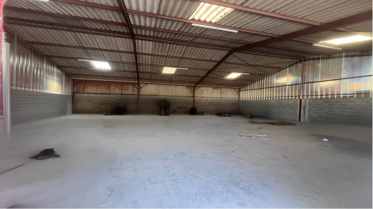 Ma-Cabane - Location Local commercial Terssac, 200 m²