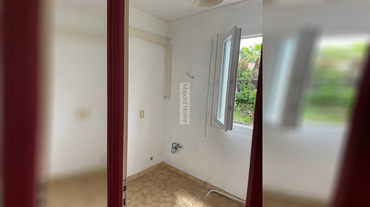 Ma-Cabane - Location Local commercial TEYRAN, 64 m²