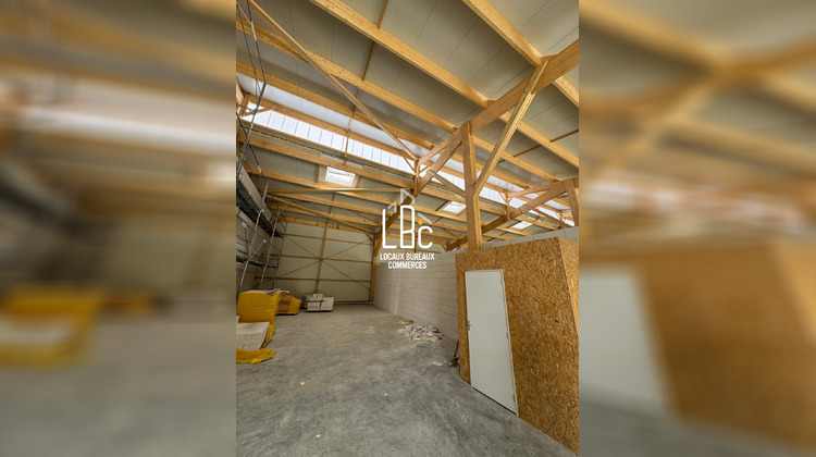 Ma-Cabane - Location Local commercial Thouaré-sur-Loire, 169 m²