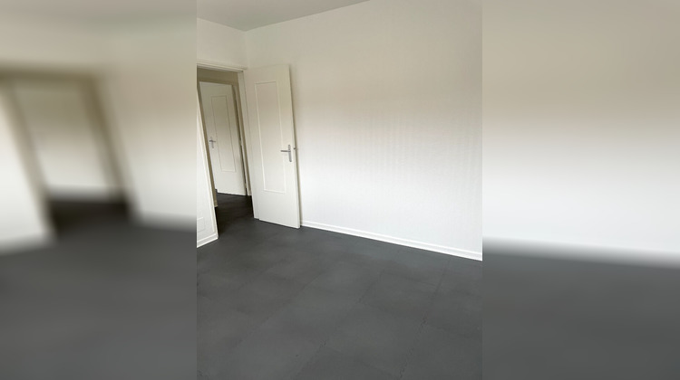 Ma-Cabane - Location Local commercial TINQUEUX, 71 m²