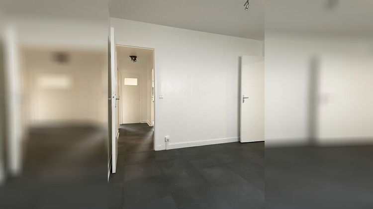 Ma-Cabane - Location Local commercial TINQUEUX, 71 m²