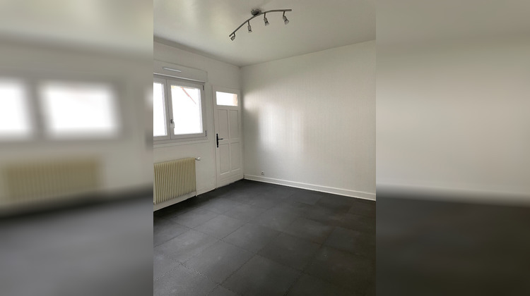 Ma-Cabane - Location Local commercial TINQUEUX, 71 m²