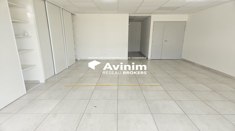 Ma-Cabane - Location Local commercial Tossiat, 82 m²