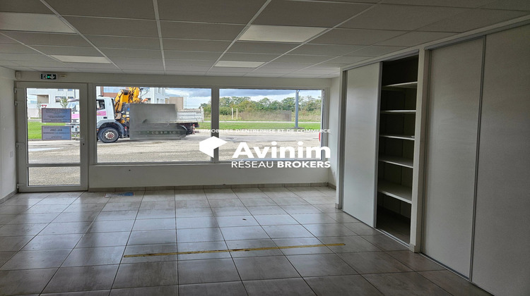 Ma-Cabane - Location Local commercial Tossiat, 82 m²