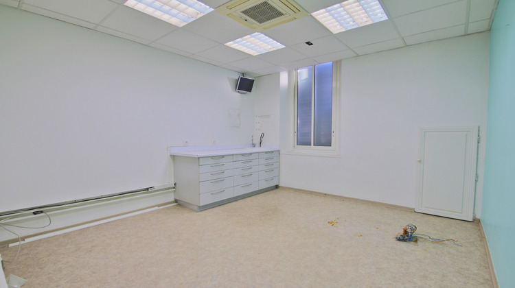 Ma-Cabane - Location Local commercial TOULON, 85 m²