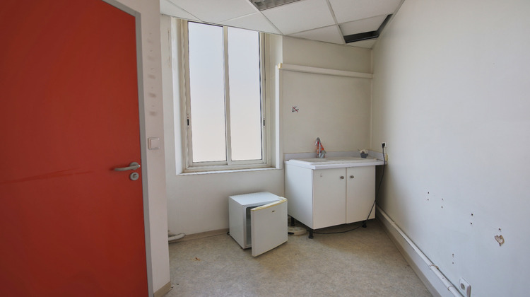 Ma-Cabane - Location Local commercial TOULON, 85 m²