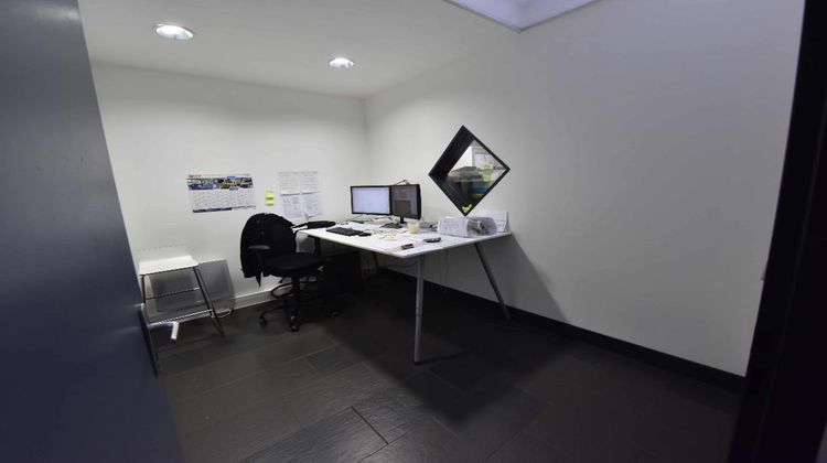 Ma-Cabane - Location Local commercial TOULOUSE, 572 m²