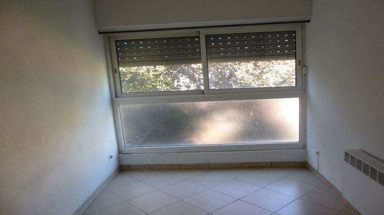 Ma-Cabane - Location Local commercial TOULOUSE, 111 m²