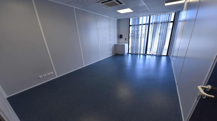 Ma-Cabane - Location Local commercial TOULOUSE, 609 m²