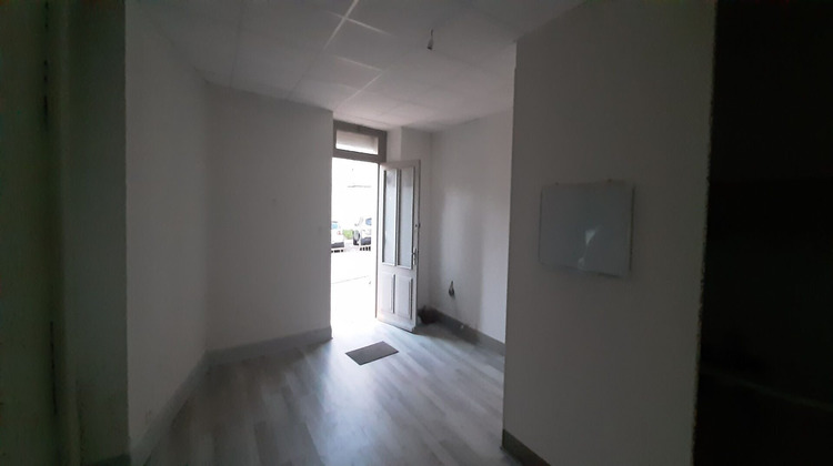 Ma-Cabane - Location Local commercial Tournon-sur-Rhône, 22 m²