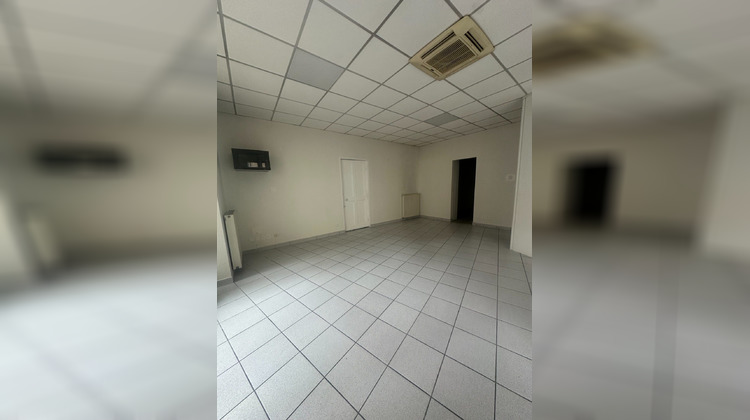 Ma-Cabane - Location Local commercial Tournon-sur-Rhône, 60 m²