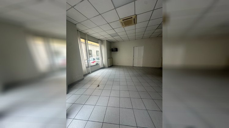 Ma-Cabane - Location Local commercial Tournon-sur-Rhône, 60 m²