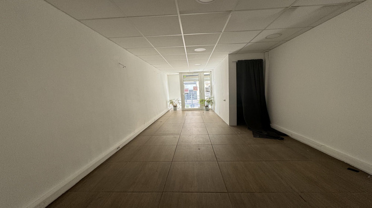 Ma-Cabane - Location Local commercial Tourves, 30 m²