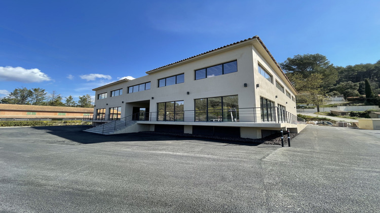 Ma-Cabane - Location Local commercial Trans-en-Provence, 251 m²