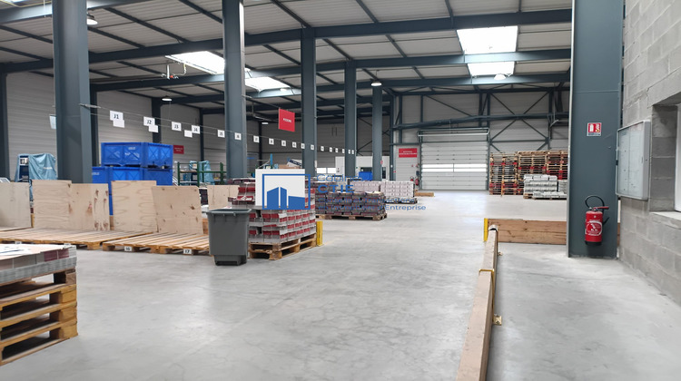 Ma-Cabane - Location Local commercial Trélazé, 2421 m²