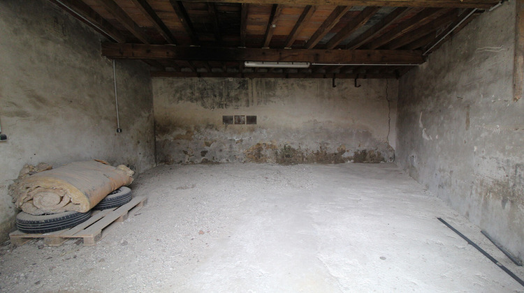 Ma-Cabane - Location Local commercial TREMBLAY-LES-VILLAGES, 400 m²