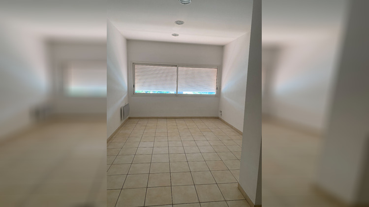 Ma-Cabane - Location Local commercial TRETS, 20 m²