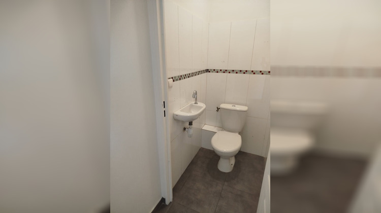 Ma-Cabane - Location Local commercial TRETS, 37 m²