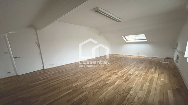 Ma-Cabane - Location Local commercial TRIEL-SUR-SEINE, 114 m²