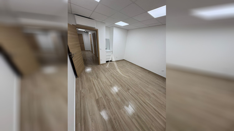 Ma-Cabane - Location Local commercial TRILPORT, 15 m²