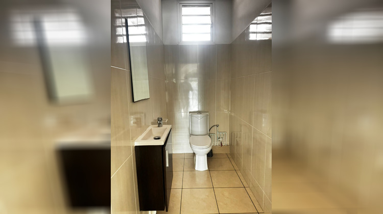 Ma-Cabane - Location Local commercial Trois-Bassins, 64 m²