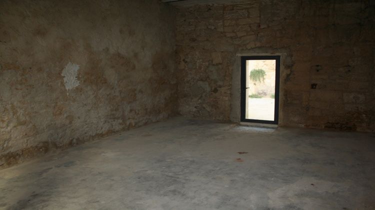 Ma-Cabane - Location Local commercial Uzès, 27 m²