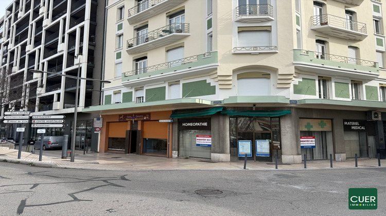 Ma-Cabane - Location Local commercial VALENCE, 86 m²