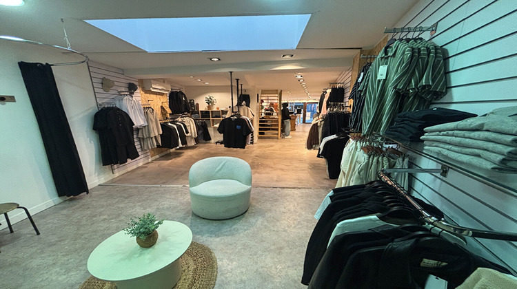 Ma-Cabane - Location Local commercial VALENCIENNES, 65 m²