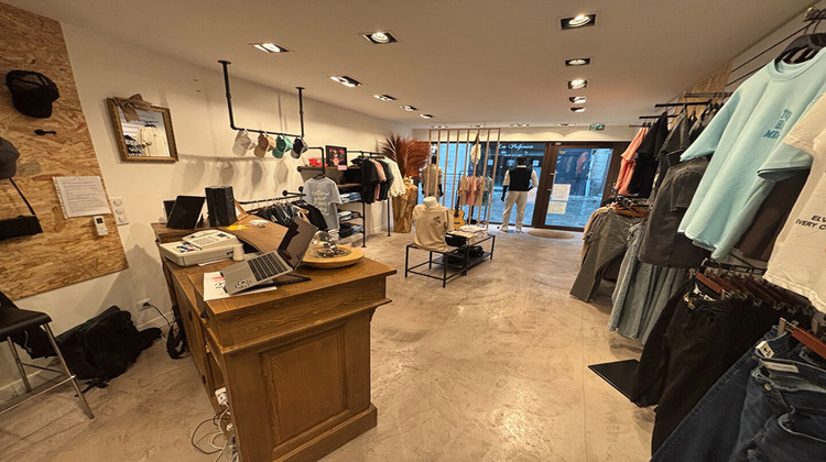 Ma-Cabane - Location Local commercial VALENCIENNES, 65 m²