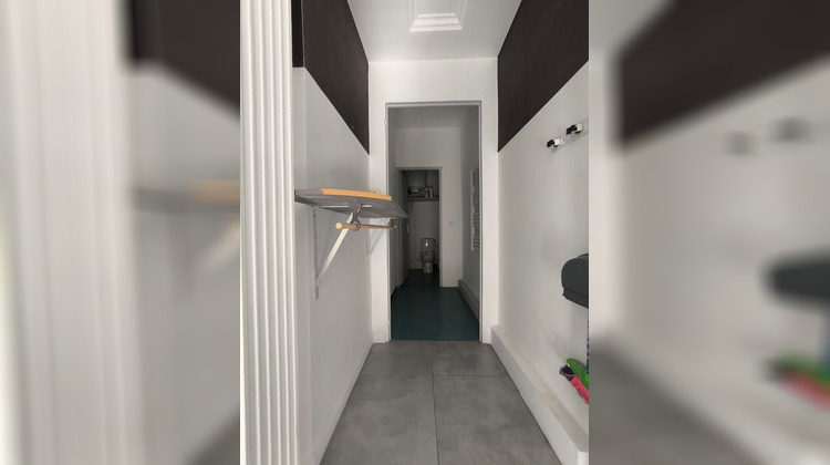 Ma-Cabane - Location Local commercial VALLAURIS, 18 m²