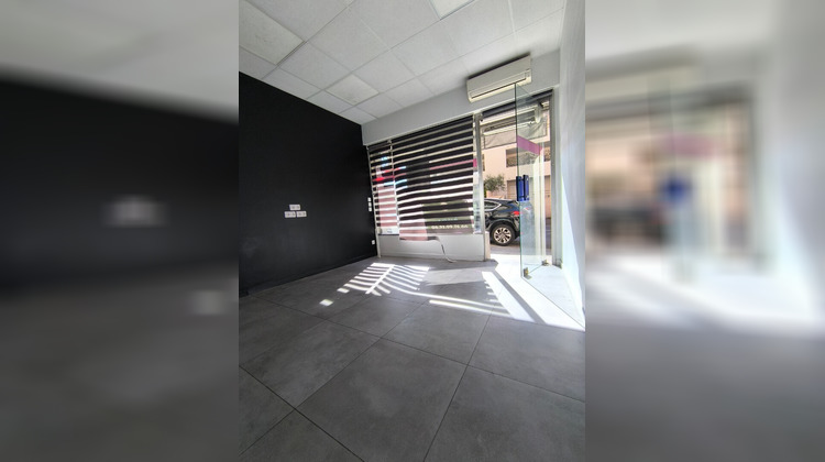 Ma-Cabane - Location Local commercial VALLAURIS, 18 m²