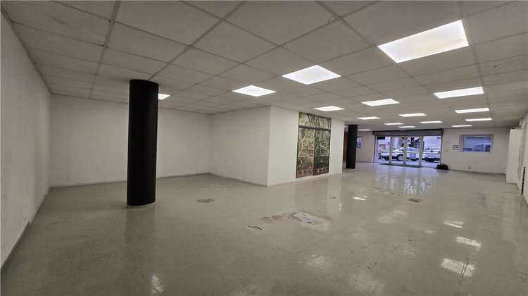 Ma-Cabane - Location Local commercial Valréas, 113 m²