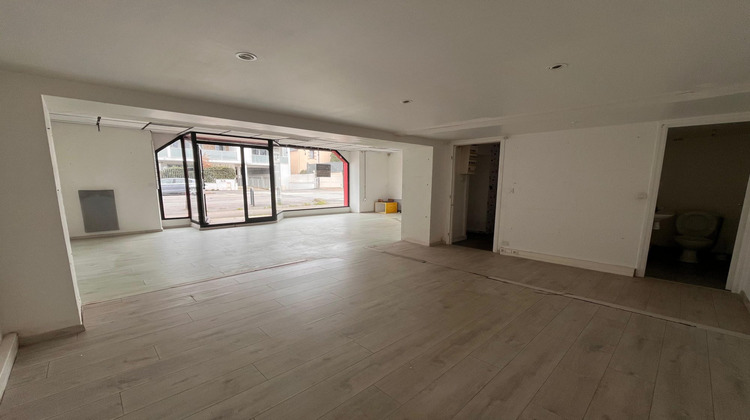 Ma-Cabane - Location Local commercial Vannes, 80 m²