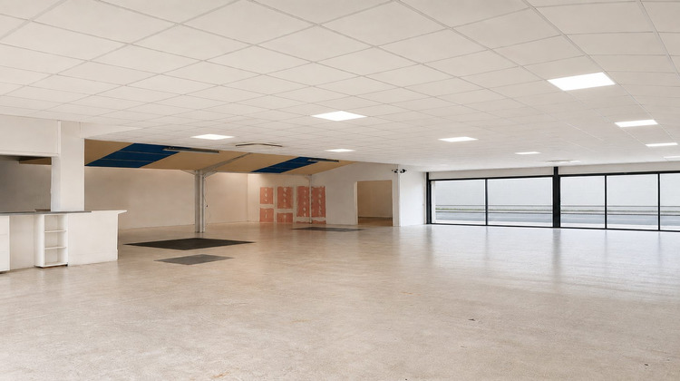Ma-Cabane - Location Local commercial Vannes, 476 m²