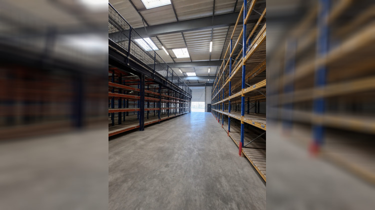 Ma-Cabane - Location Local commercial Vannes, 820 m²