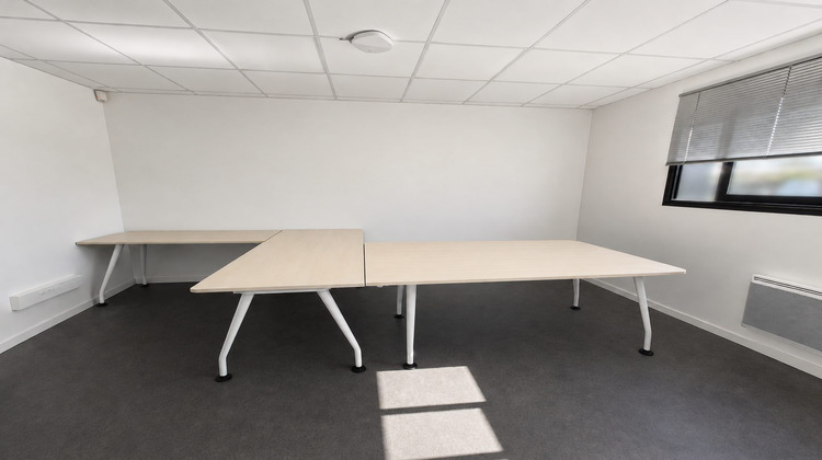 Ma-Cabane - Location Local commercial Vannes, 820 m²