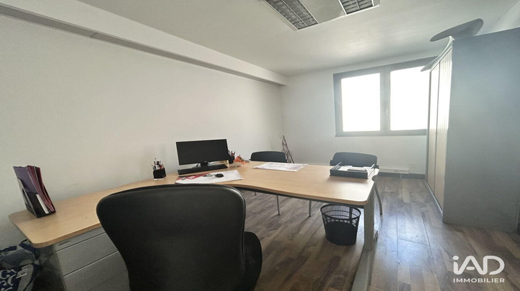 Ma-Cabane - Location Local commercial Varetz, 243 m²