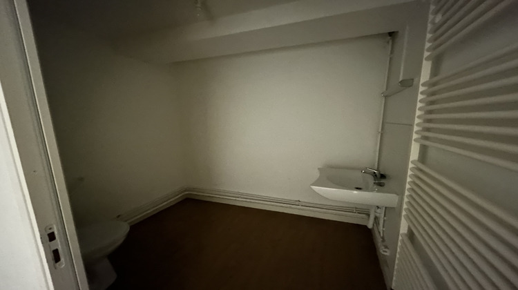 Ma-Cabane - Location Local commercial Vaulx-en-Velin, 102 m²