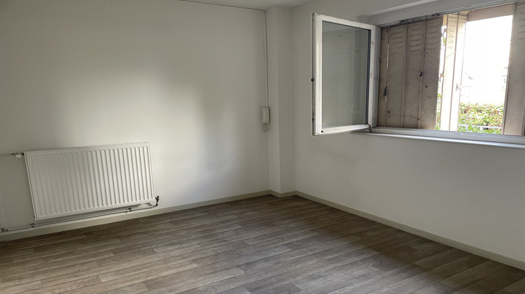 Ma-Cabane - Location Local commercial Vaulx-en-Velin, 81 m²