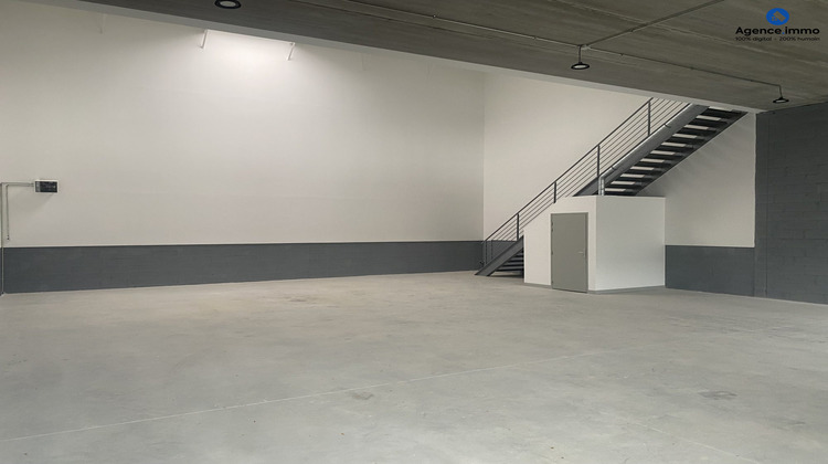 Ma-Cabane - Location Local commercial Vaux-le-Pénil, 261 m²