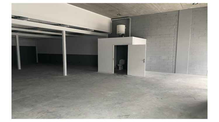 Ma-Cabane - Location Local commercial Vaux-le-Pénil, 190 m²