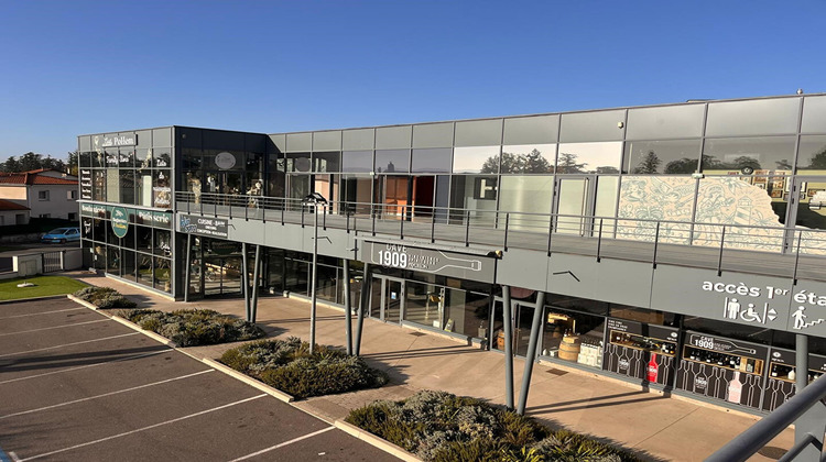 Ma-Cabane - Location Local commercial VEAUCHE, 130 m²