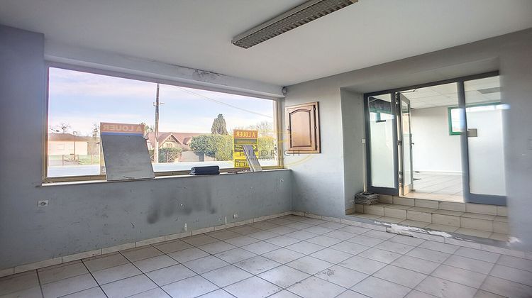 Ma-Cabane - Location Local commercial VELAINES, 205 m²