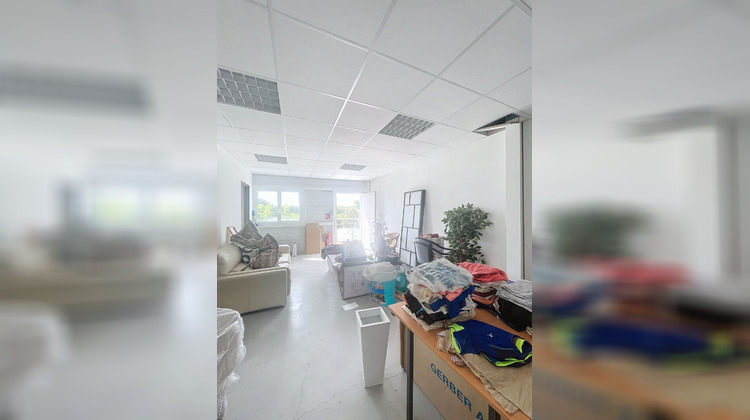 Ma-Cabane - Location Local commercial VELAUX, 70 m²