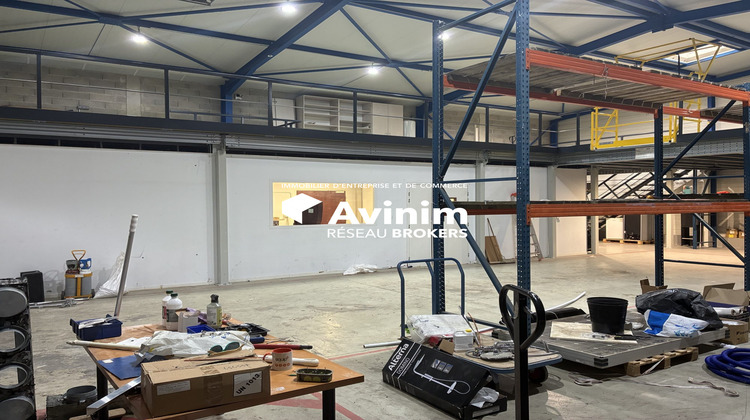 Ma-Cabane - Location Local commercial Velaux, 600 m²