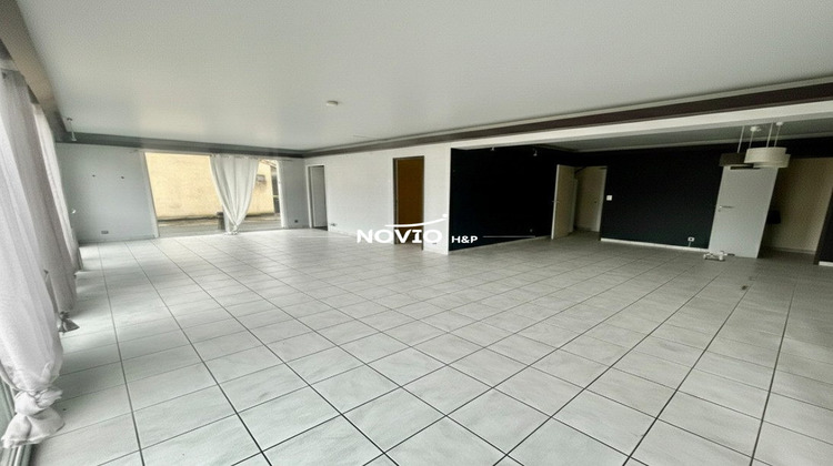 Ma-Cabane - Location Local commercial VENDEUVRE DU POITOU, 80 m²