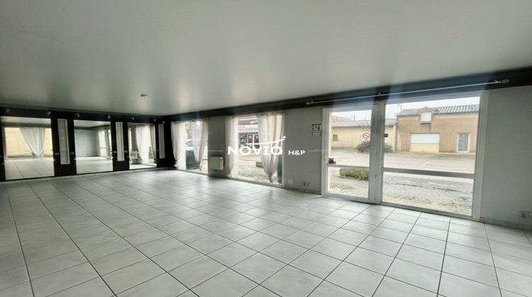 Ma-Cabane - Location Local commercial VENDEUVRE DU POITOU, 80 m²